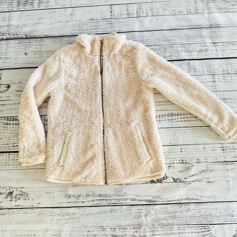 Girls fluffy light pink warm zip up! Size 14/16